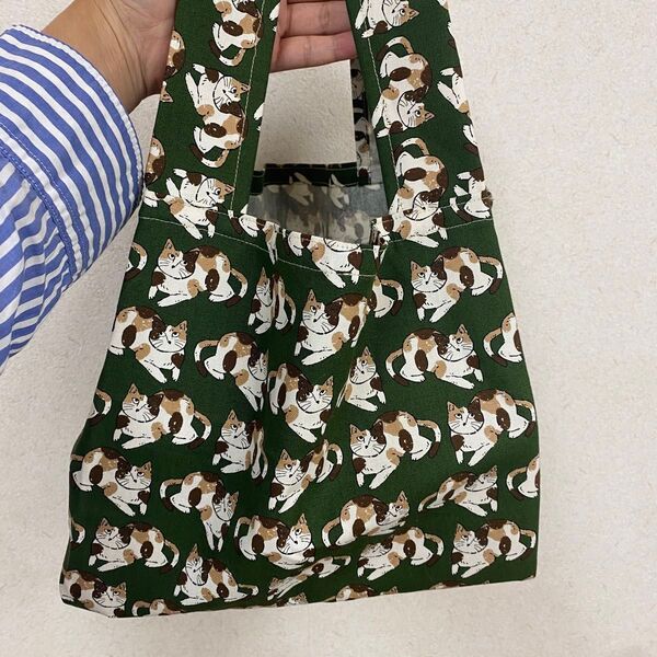 ハンドメイドエコバッグ コンビニサイズ 三毛猫 ダークグリーン