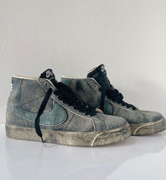 Nike エスビーズームブレーザーミッドプレミアム 24cm
