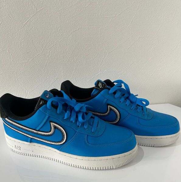 ナイキ エアフォースワン ローリバース ステッチフォト ローカットスニーカー NIKE エアフォース1