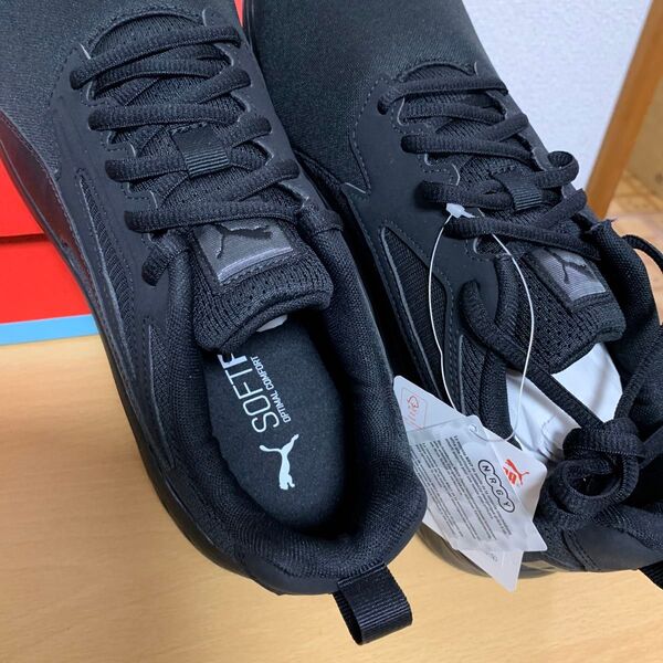 新品未使用 PUMA コートポイント NRGY RUPTURE ブラック 29cm