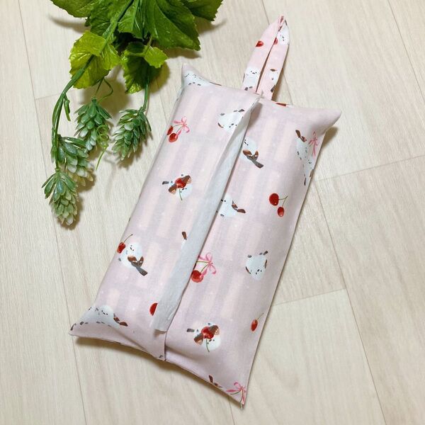 ハンドメイド 吊り下げ ソフトパックティッシュカバー 淡いピンク シマエナガ