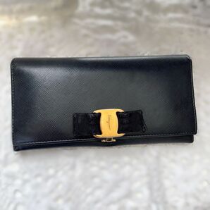 フェラガモ 長財布 黒