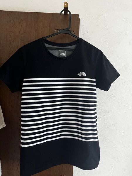 ノースフェイスTシャツ
