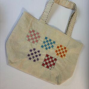 ビーズ刺し子 ハンドメイド ビーズ刺繍 刺し子 刺繍 トートバッグ ランチバッグ お散歩バッグ 一点物