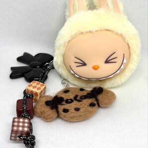 頭ラブブキーホルダーストラップ LABUBU 黄色