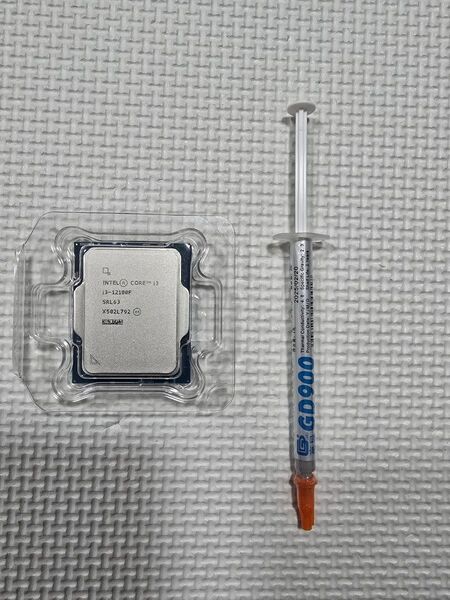 【未使用】インテル Core i3 12100F バルクおまけ付き