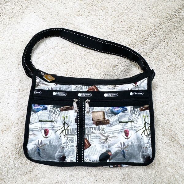 * LeSportsac * レスポートサック ファンタスティックビースト コラボ ショルダーバッグ 限定柄