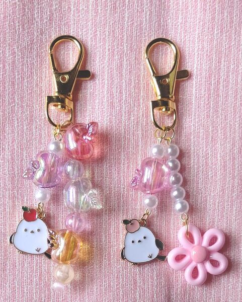 じゃらじゃらキーホルダー シマエナガ チャーム ピンク 2個セット ハンドメイド リンゴ ビーズ