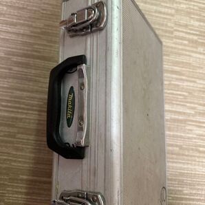 Makita アルミケース付き ペンインパクト TD021D 充電器バッテリー2つ付き