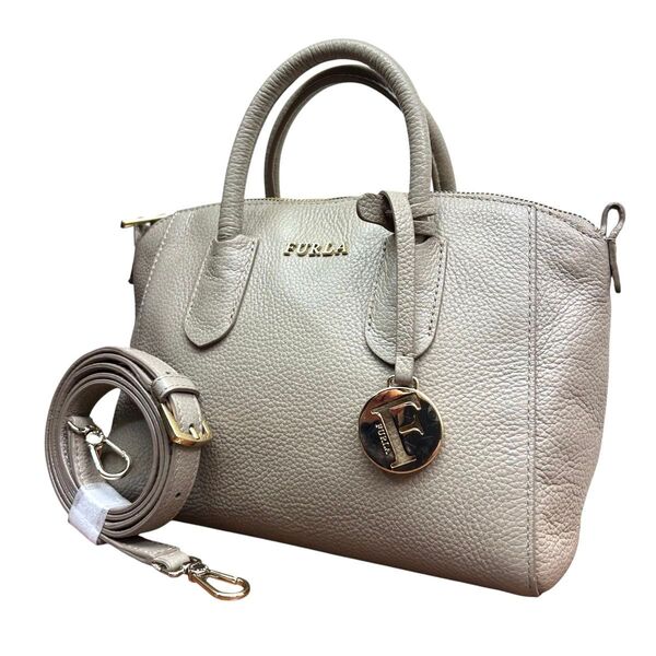 FURLA フルラ ショルダーバッグ ハンドバッグ レザー 2WAY 2way ゴールド金具 斜め掛け シボ革 しぼ革 グレー