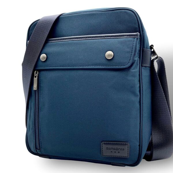 【美品】 Samsonite RED サムソナイトレッド ショルダーバッグ クロスボディ 斜め掛け ネイビー 紺色 ナイロン