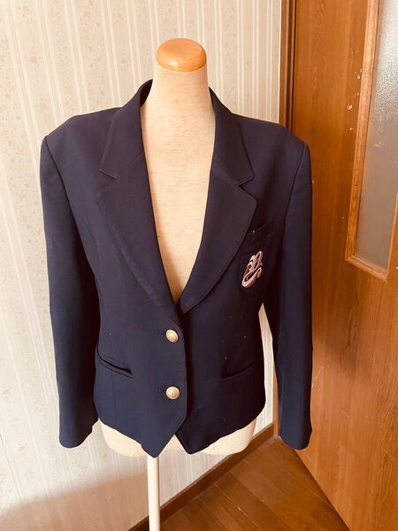 制服!濃紺ブレザー 金ボタン ワンポイントワッペン