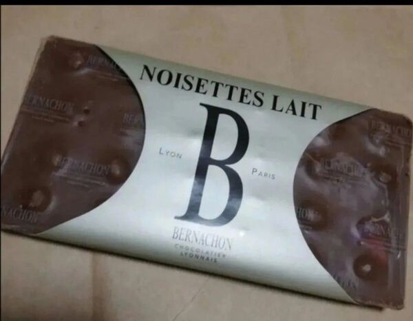 タブレットチョコレート ベルナシオン NOISETTES チョコレート タブレット 板チョコ ヘーゼルナッツ フランス パリ