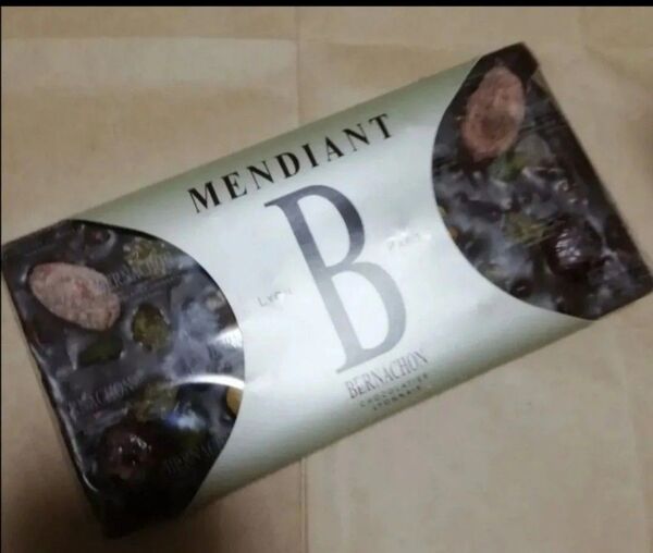 価格の相談は不可 マンディアン タブレットチョコレート ベルナシオン MENDIANT お菓子 チョコレート フランス 板チョコ