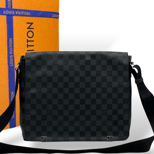 新型 LOUIS VUITTON ダミエグラフィット ディストリクト バッグ ルイヴィトン ショルダーバッグ メッセンジャー