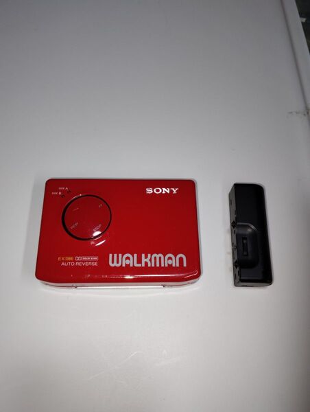 SONY WALKMAN WM-600 赤 ジャンク