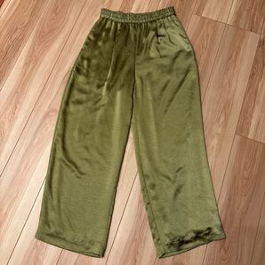 ※こちらで最終値下げ価格です!! UNGRID アングリッド ワイドイージーパンツ 緑 美品