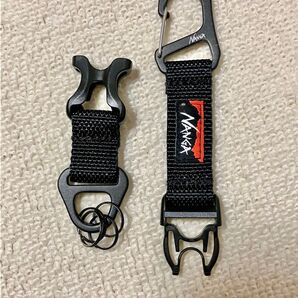 ナンガ CARABINER KEY HOLDER カラビナ キーホルダー BLK 鍵 ストラップ キャンプ
