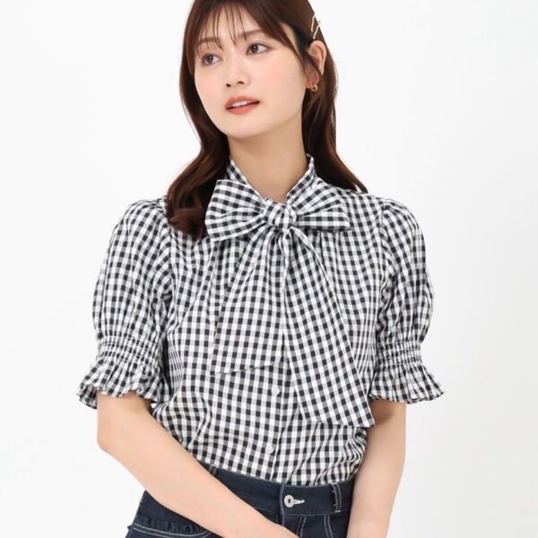 美品!ミッシュマッシュ 半袖ボウタイシャーリングブラウス 半袖ブラウス