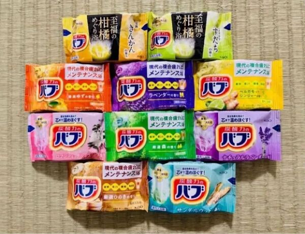 ①入浴剤 定番 花王 バブ 10種類種類10個 色付き透明湯 数量限定 期間限定 詰め合わせ にごり湯なし