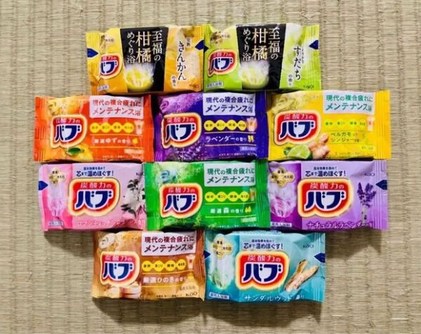 ①入浴剤 定番 花王 バブ 10種類種類10個 色付き透明湯 数量限定 期間限定 詰め合わせ にごり湯なし