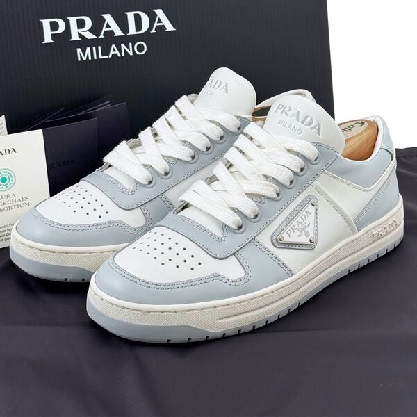 定価16.5万・美品 プラダ PRADA スニーカー ダウンタウン 三角ロゴ トライアングル 水色 白 レザー 35.5 22.5