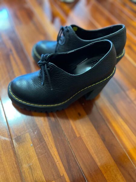 ほぼ未使用品ドクターマーチンブラックレザー厚底レースアップシューズサイズ23cm Dr Martens 黒