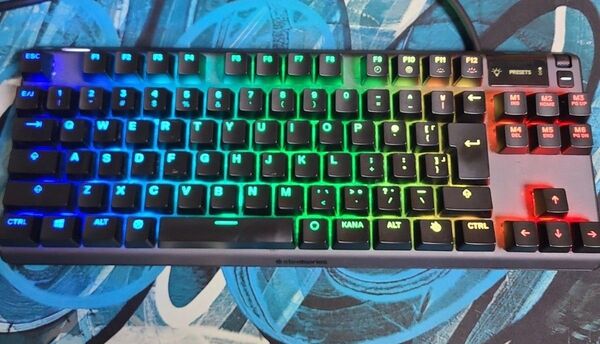 SteelSeries Apex Pro TKL ゲーミングキーボード ラピッドトリガー搭載