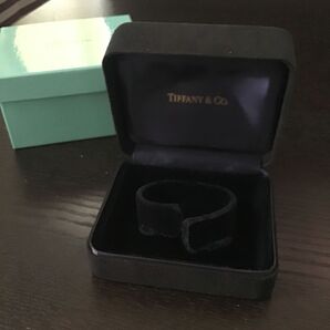 TIFFANY&Co. ティファニー腕時計バングル ブレスレット ケース ウォッチ、アクセサリーケース ブラック 美品