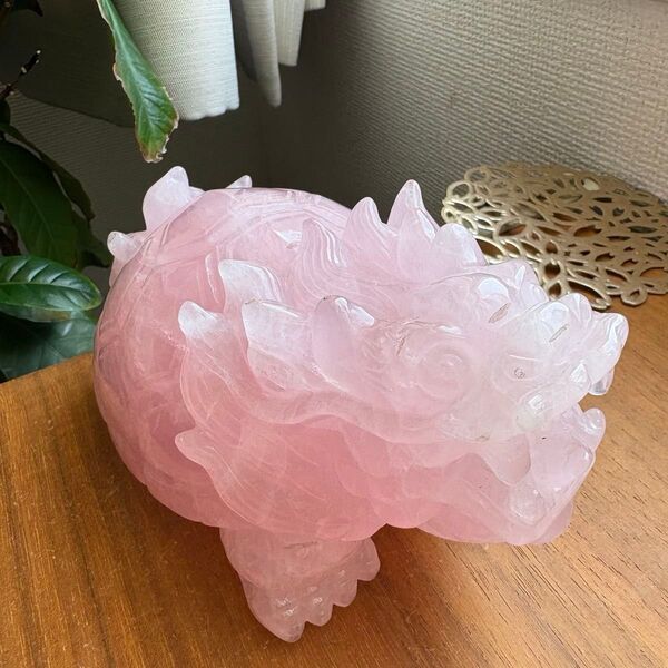 高品質 マダガスカル産ローズクォーツ 龍亀(ロングイ)置物1.5kg
