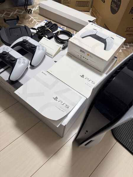 PlayStation5 CFI-1100A 純正ワイヤレスコントローラー2個付き【ノジマ転売対策有。箱に名前記載。塗り潰し済】