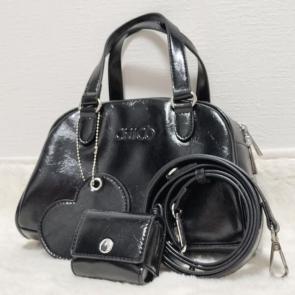 美品 Chico 2way ショルダーバッグ チャーム付 ミニボストンバッグ ハンドバッグ ハート ブラック 黒