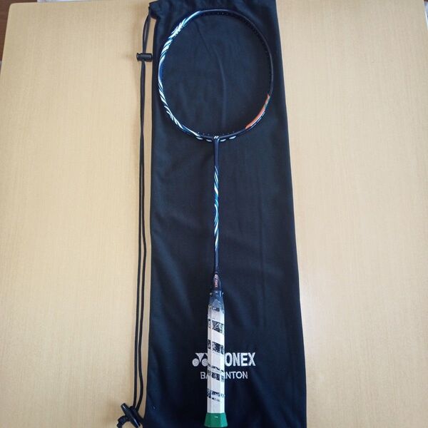 ヨネックス アストロクス100ZZ ASTROX100ZZ AX100ZZ 4U5 ダークネイビー 美品