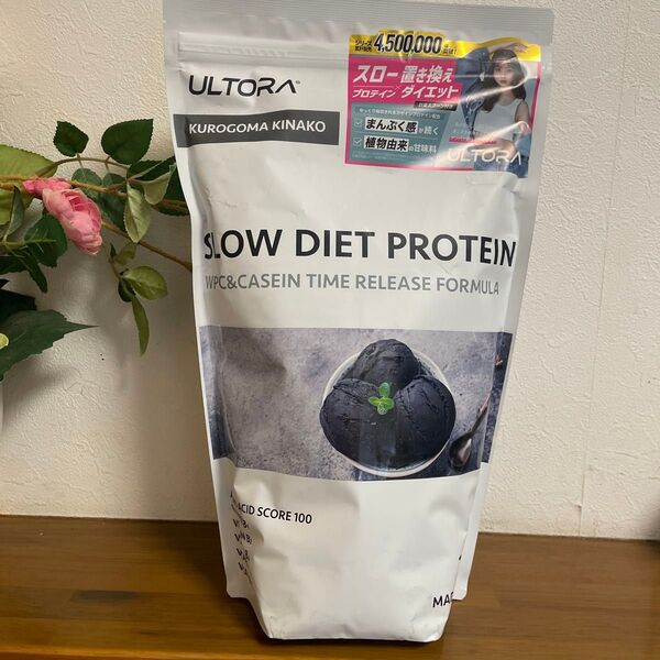 ULTORA ウルトラ スロープロテイン ホエイ カゼイン プロテイン 黒ゴマきなこ風味 1kg 国産