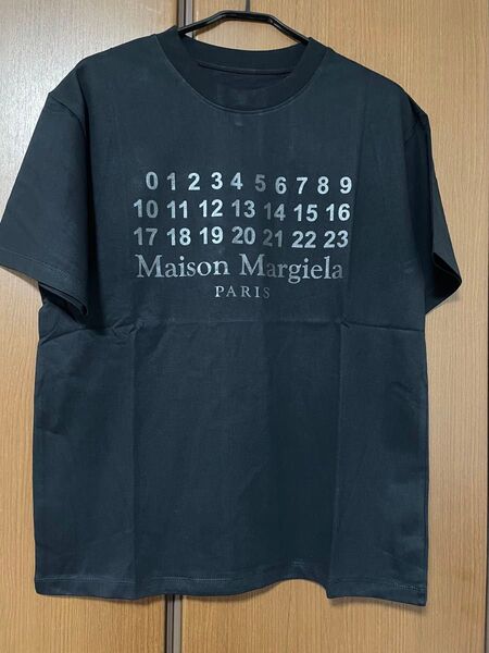 Maison Margiela メゾンマルジェラ 数字プリント ロゴ ブラック Tシャツ M