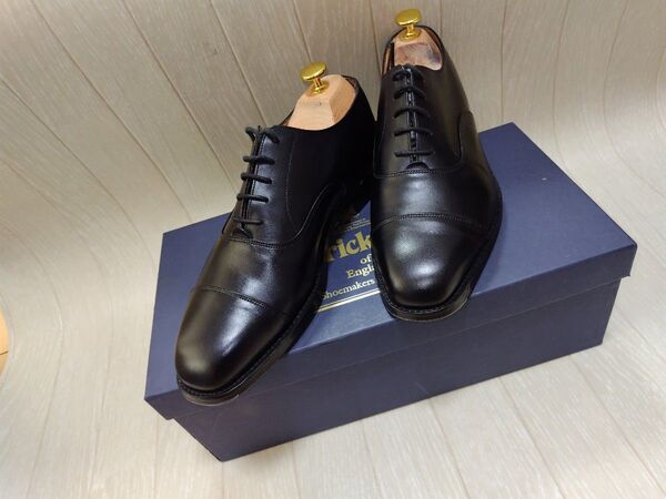 中古 トリッカーズ Tricker's ストレートチップ ビジネスシューズ ブラック UK6.5 25.5㌢