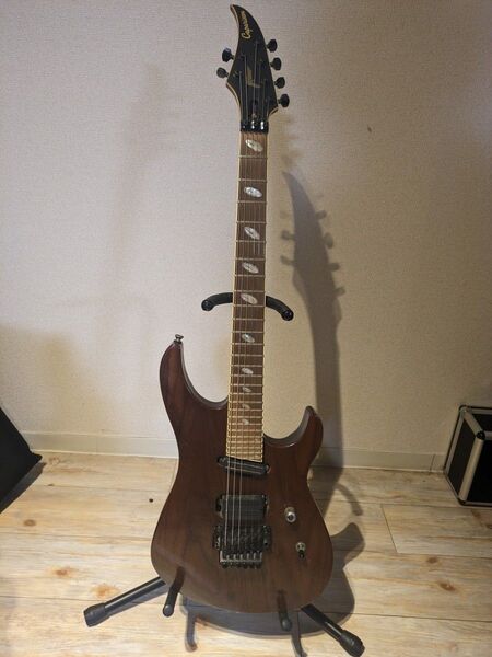 Caparison Horus 27Fモデル