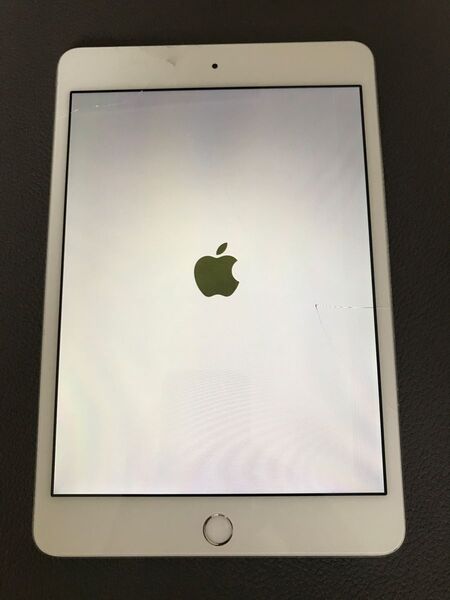 【ジャンク】iPad mini 4 Wi-Fi シルバー