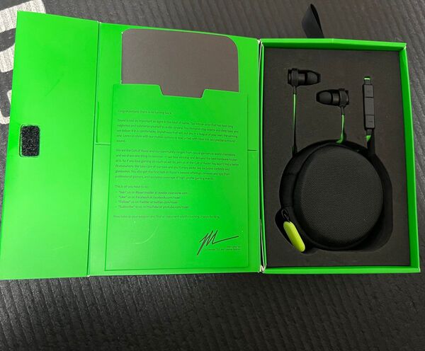 Razer レイザー Hammerhead PRO V2