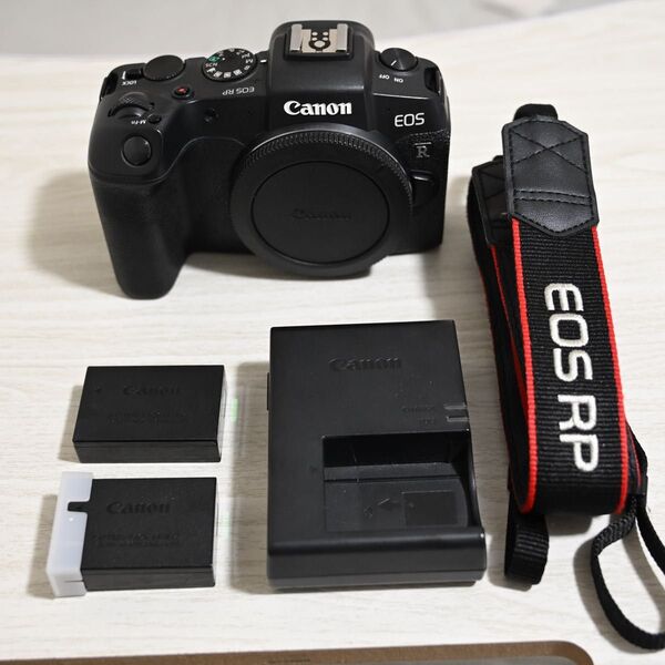 Canon EOS RP ミラーレス一眼カメラ ボディ 予備バッテリー付き