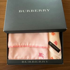 《16日迄の限定SALE》【新品未使用】BURBERRY(バーバリー)ハンカチ&ティッシュケース