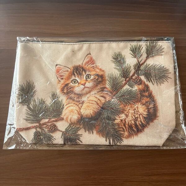 【新品未使用】猫柄ポーチ 化粧ポーチ ポーチ 小物入れ