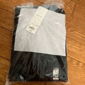 ユニクロ ポケッタブルパーカー 黒 L 未使用 エアリズム UVカット 長袖