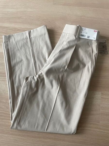 ユニクロ UNIQLO タックワイドパンツ ベージュ スラックス チノパン 新品未使用