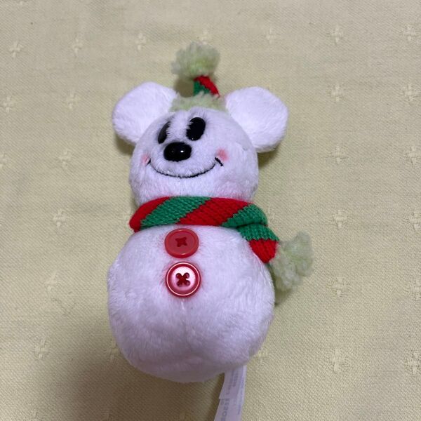 ミッキーマウス 雪だるま ぬいぐるみバッジ クリスマス ディズニー TDR
