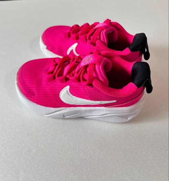美品 NIKE 子供用スニーカー ピンク14cm