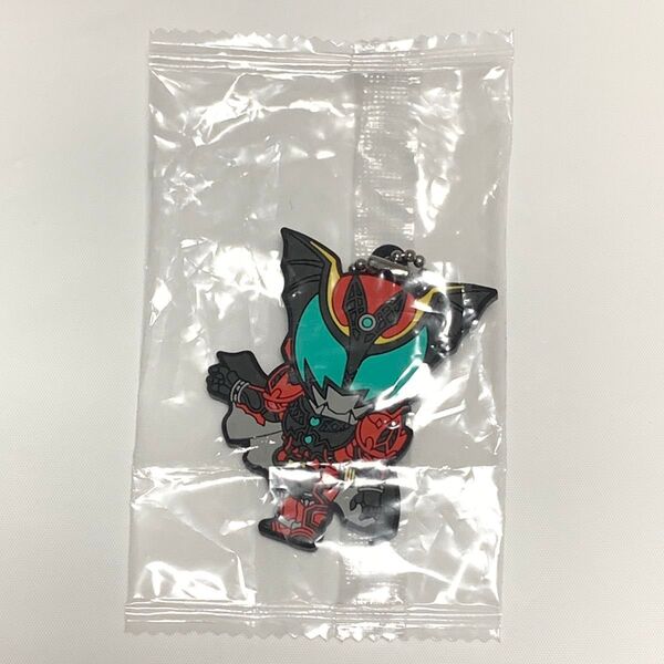 仮面ライダーキバ ダークキバ ラバーキーホルダー ガチャガチャ カプセルラバーマスコット