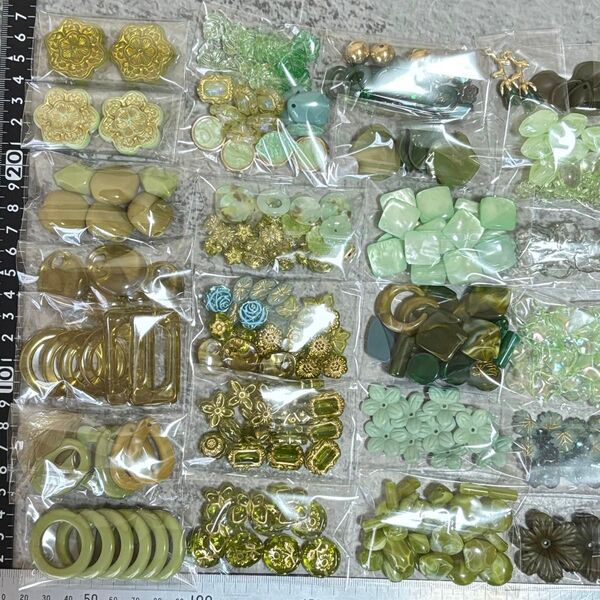 オリーブ系2.5倍量アソート☆カーキ モスグリーン チャーム アクセサリーパーツ ラスト1セット☆