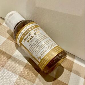 ドクタープロナー マジックソープ (サンタルウッド&ジャスミン)59mL 顔・ボディ用洗浄料