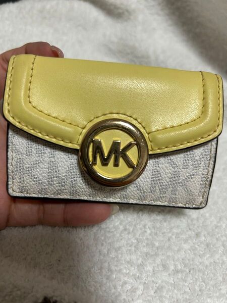 MICHAEL KORS マイケルコース 三つ折り財布 イエロー